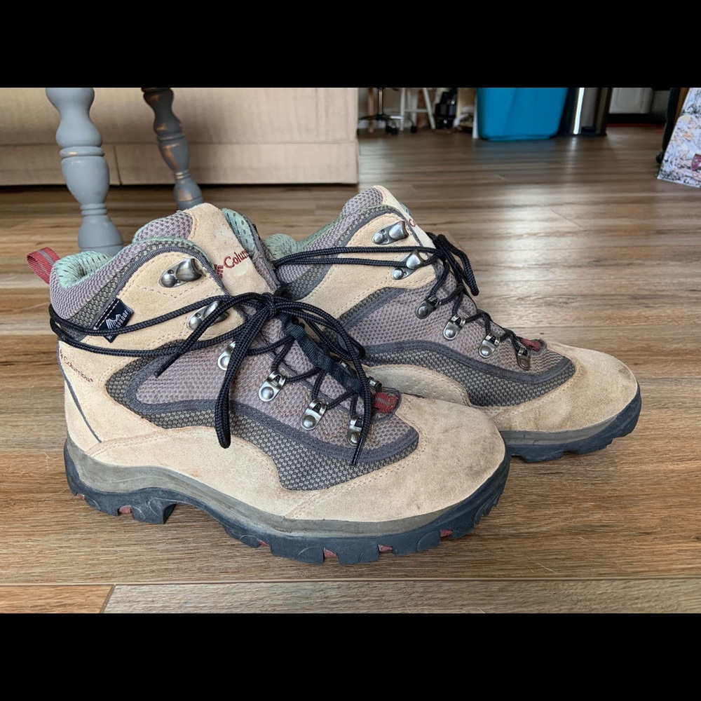 Columbia Women’s Hiking Boot 41
